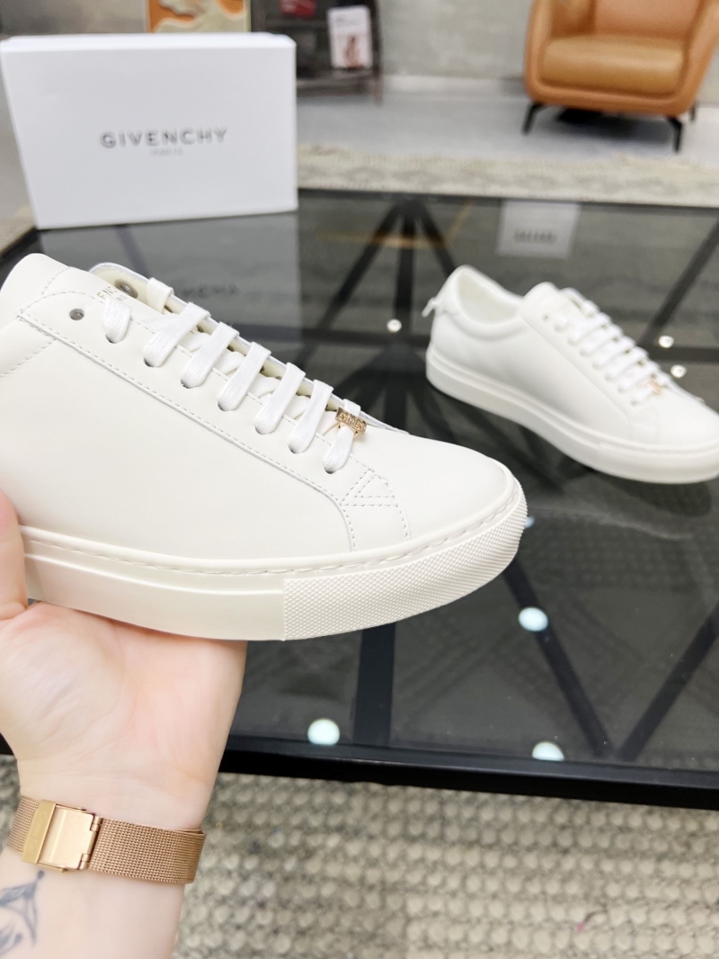 Givenchy Sneakers